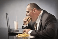 Obesità ed eccessi alimentari favoriscono il reflusso